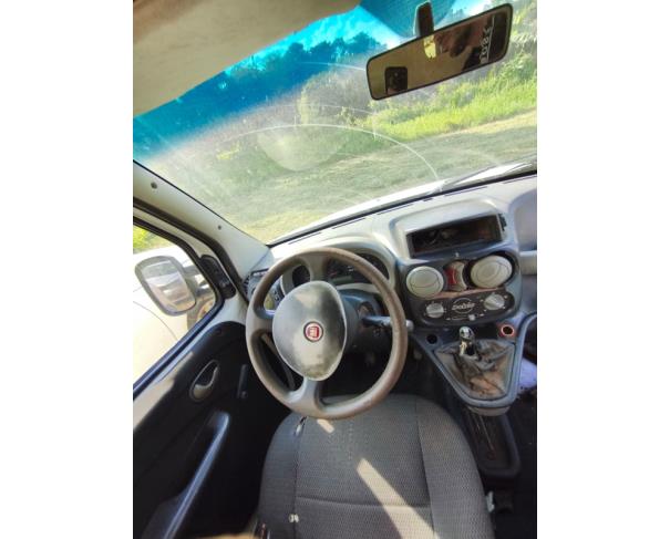 Foto de CAMINHONETE, FIAT/DOBLO RONTAN AMB2, 2013/2013, BRANCA, ALCOOL/GASOLINA, CHASSI: 9BD223153D2031450, RENAVAM: 00544622235, NO ESTADO EM QUE SE ENCONTRA.