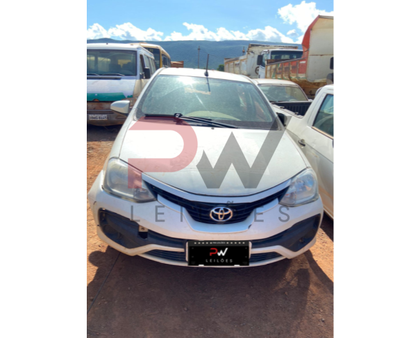 Foto de PAS/AUTOMOVEL TOYOTA/ETIOS HB X 13L MT,  ALCOOL/GASOLINA, ANO/MOD 2018/2018, COR BRANCO, NO ESTADO EM QUE SE ENCONTRA.