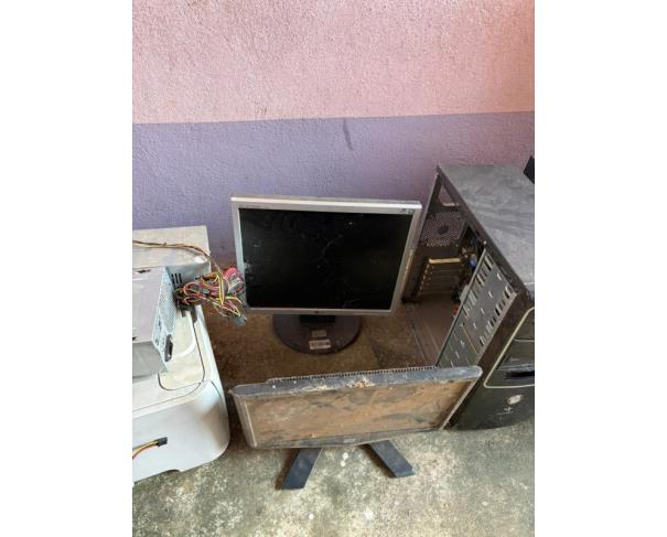 Foto de LOTE CONTENDO ELETRÔNICOS, TAIS COMO: NOTEBOOK, TELEVISÃO, IMPRESSORA, TECLADOS, ENTRE OUTROS.