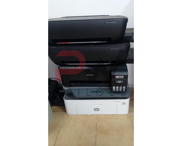 Foto de LOTE CONTENDO DIVERSOS EQUIPAMENTOS ELETRÔNICOS, TAIS COMO TELEVISORES, IMPRESSORAS, MONITORES DE VÍDEO, GABINETES DE COMPUTADORES, NOTEBOOKS, LAPTOPS, NOBREAKS, ESTABILIZADORES DE ENERGIA, TONERS E REFIS DE IMPRESSORAS, NO ESTADO EM QUE SE ENCONTRAM.