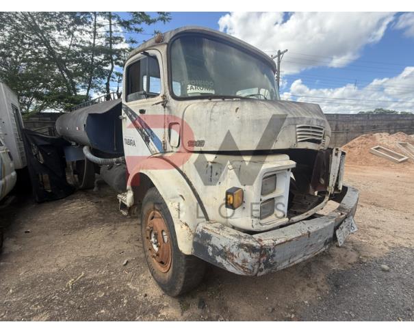 Foto de CARGA / CAMINHAO M.B./M.BENZ L 1113, 1980/1980, DIESEL, BRANCA, CHASSI: 34404112514167, RENAVAM: 239434650, NO ESTADO EM QUE SE ENCONTRA. O MOTOR SE ENCONTRA MONTADO FORA DO VEÍCULO.