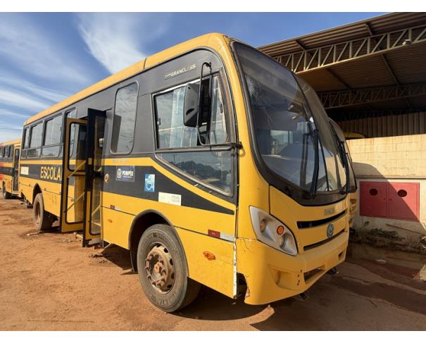 Foto de ONIBUS IVECO/GRANCLASS 150S21E, DIESEL, AMARELA, 2016/2017, CHASSI: 93ZA01LF0H8930882, RENAVAM: 01114103729, NO ESTADO EM QUE SE ENCONTRA.