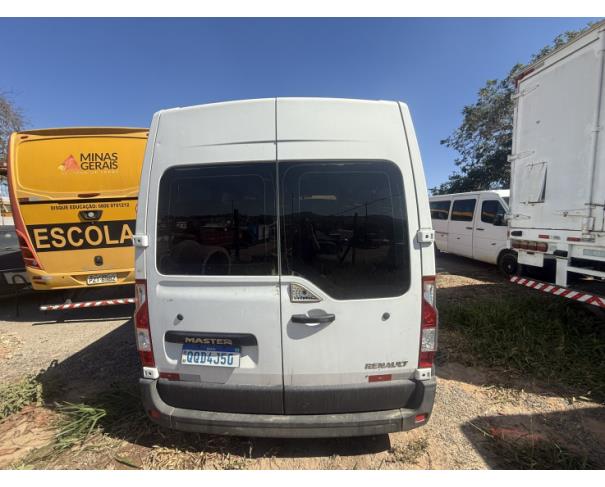 Foto de MICROONIBUS, RENAULT/M REVESCAP L3H2, BRANCA, 2018/2019, DIESEL, CHASSI: 93YMAF4XEKJ753659, RENAVAM: 01181847211, NO ESTADO EM QUE SE ENCONTRA.