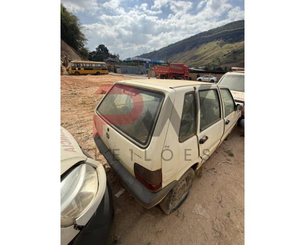 Foto de AUTOMOVEL FIAT/UNO MILLE ECONOMY, ALCOOL/GASOLINA, BRANCA, 2010/2011, CHASSI: 9BD15822AB6511899, RENAVAM: 00258635550, NO ESTADO EM QUE SE ENCONTRA.