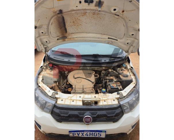 Foto de AUTOMOVEL, FIAT/MOBI EASY, BRANCA, 2016/2017, ALCOOL/GASOLINA, CHASSI: 9BD341A4XHY449175, RENAVAM: 01107423179, NO ESTADO EM QUE SE ENCONTRA.