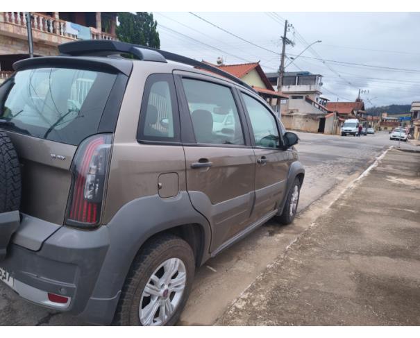 Foto de  AUTOMOVEL FIAT/IDEA ADVENTURE 1.8, ALCOOL/GASOLINA, CINZA, 2013/2014, NO ESTADO EM QUE SE ENCONTRA.