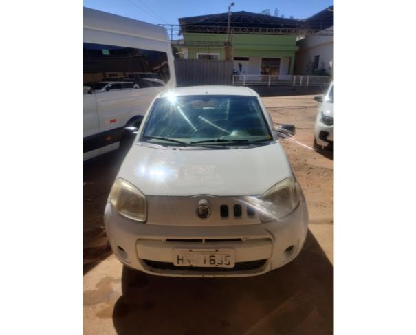 Foto de AUTOMOVEL, FIAT/UNO VIVACE 1.0, BRANCA, 2011/2012, ALCOOL/GASOLINA, CHASSI: 9BD195152C0201020, RENAVAM: 00334214084, NO ESTADO EM QUE SE ENCONTRA.