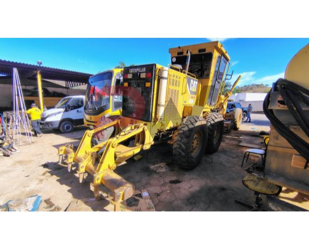 Foto de MOTONIVELADORA CATERPILLAR 120K, AMARELA, SERIE: KHX58530  CHASSI: CAT120KMJAP06027, NO ESTADO EM QUE SE ENCONTRA.