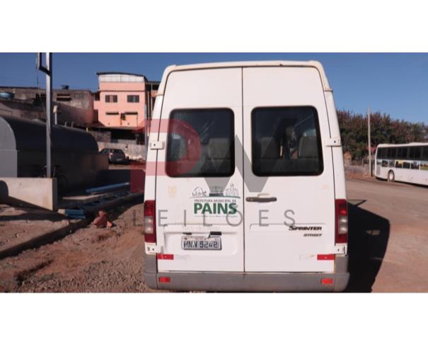 Foto de SPRINTER TIPO MICROONIBUS MARCA I/M.BENZ 313CDI SPRINTERM 16L 129CV FAB MB COR BRANCA PLACA HMN-5242 ANO FAB/MOD  2006/2006 COMBUSTÍVEL DIESEL CHASSI 8AC9036726A945283, NO ESTADO EM QUE SE ENCONTRA. 