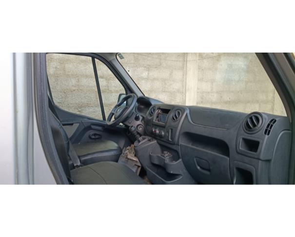 Foto de MICROONIBUS, RENAULT/MASTER UNIT PAS1, BRANCA, 2022/2023, DIESEL, CHASSI: 93YF62002PJ231684, RENAVAM: 01302022390, NO ESTADO EM QUE SE ENCONTRA.