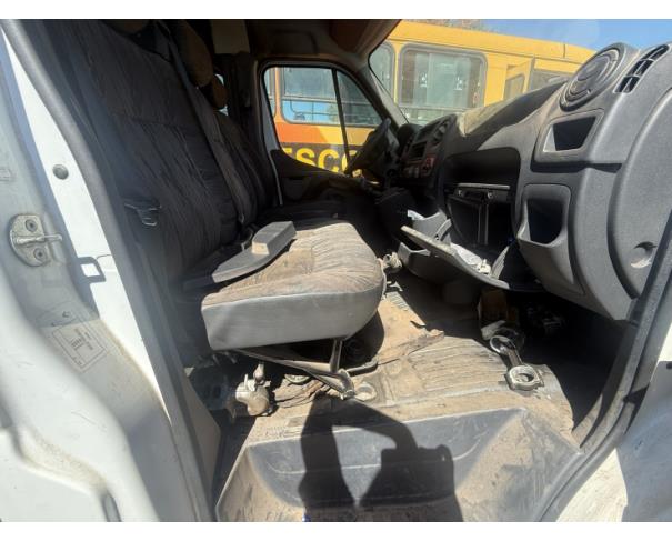 Foto de MICROONIBUS, RENAULT/M REVESCAP L3H2, BRANCA, 2018/2019, DIESEL, CHASSI: 93YMAF4XEKJ753659, RENAVAM: 01181847211, NO ESTADO EM QUE SE ENCONTRA.