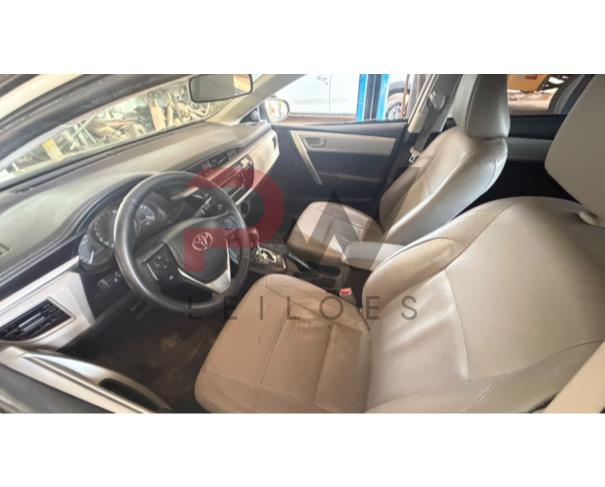 Foto de AUTOMOVEL TOYOTA/COROLLA GLI18 CVT, ALCOOL/GASOLINA, BRANCA, 2016/2017, CHASSI: 9BRBLWHE1H0079881, RENAVAM: 01096098595, NO ESTADO EM QUE SE ENCONTRA.