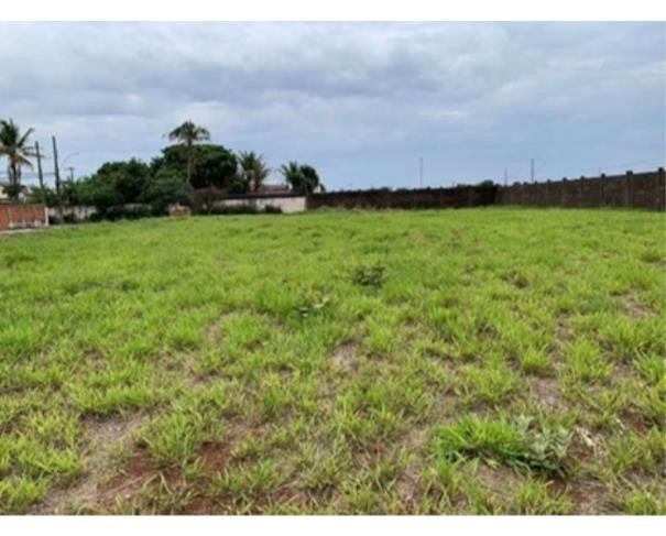 Foto de Imóvel - Lote 28 da quadra 01, localizada na Rua Cumari, bairro Jóquei Clube, medindo 391,43 m², registrado sob número 83.097 no Cartório de Registro de Imóveis da Comarca de Araguari.