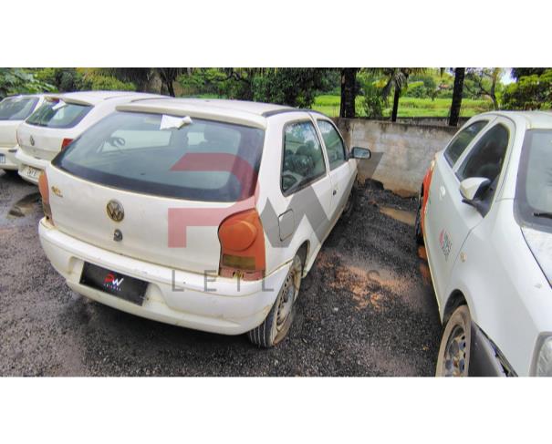 Foto de AUTOMOVEL VW/GOL 1.0 GIV, 2013/2014, BRANCA, ALCOOL/GASOLINA, CHASSI: ...45938, NO ESTADO EM QUE SE ENCONTRA.