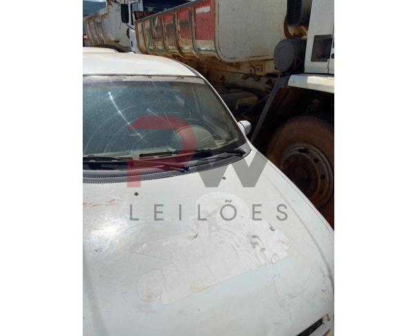 Foto de PAS/AUTOMOVEL CHEVROLET/CLASSIC LS, ALCOOL/GASOLINA, ANO/MOD 2012/2012, COR BRANCA, NO ESTADO EM QUE SE ENCONTRA.