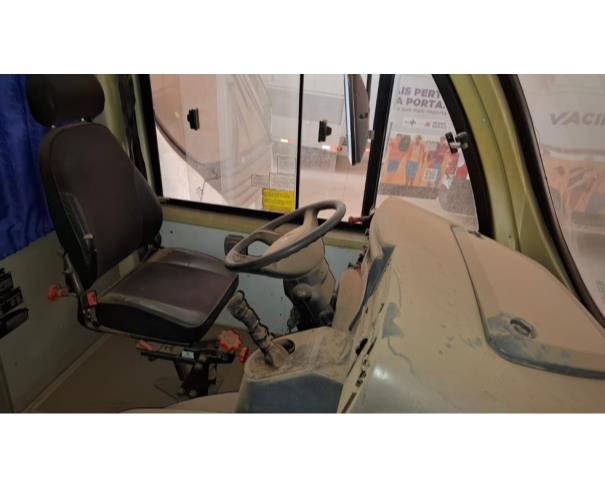 Foto de ONIBUS, M.BENZ/MASCA GRANMICRO O, BRANCA, 2013/2013, DIESEL, CHASSI: 9BM979277DB907612, RENAVAM: 00558546986, NO ESTADO EM QUE SE ENCONTRA.