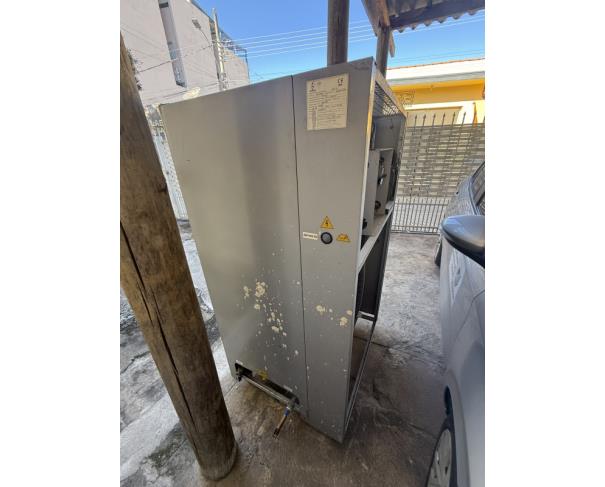 Foto de LOTE CONTENDO AUTOCLAVE, NO ESTADO EM QUE SE ENCONTRA.