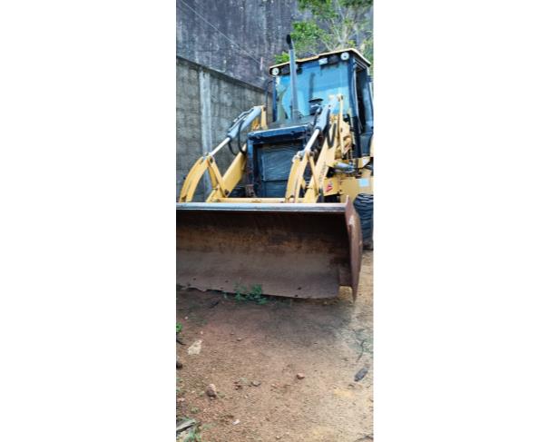 Foto de RETROESCAVADEIRA XCMG XT870BR, AMARELA, ANO 2018, NO ESTADO EM QUE SE ENCONTRA.