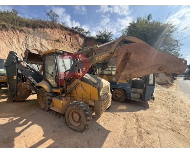 Foto de RETROESCAVADEIRA XCMG XT870BR, ANO 2018, CHASSI: XUG08700JJPA00529, NO ESTADO EM QUE SE ENCONTRA. 