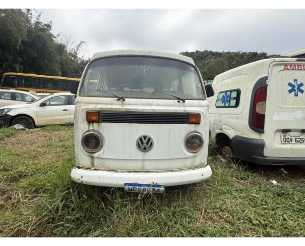 Foto de CAMIONETA VW/KOMBI, GASOLINA, BRANCA, 2005/2005, CHASSI: 9BWGB07X75P009455, RENAVAM: 00853708444, NO ESTADO EM QUE SE ENCONTRA.