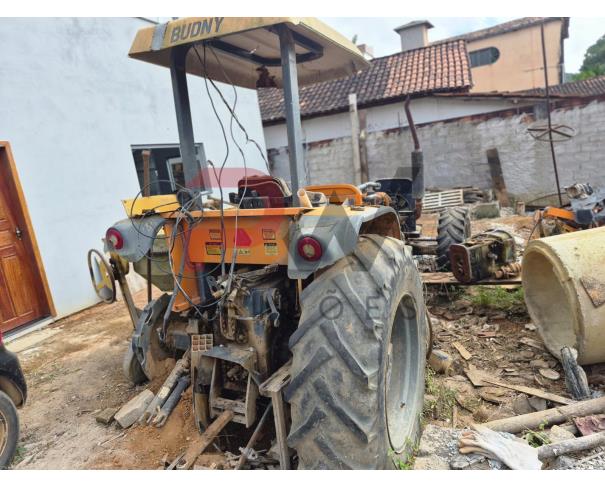 Foto de LOTE CONTENDO  TRATOR BUDNY DESMONTADO,  2015/2015,Nº DE SÉRIE ILEGIVEL,  NO ESTADO EM QUE SE ENCONTRA