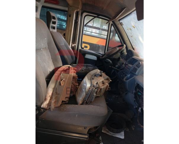 Foto de MICROONIB CITROEN/JUMPER M33M 2.3, DIESEL, BRANCA, 2015/2015, CHASSI: ...48492, NO ESTADO EM QUE SE ENCONTRA.