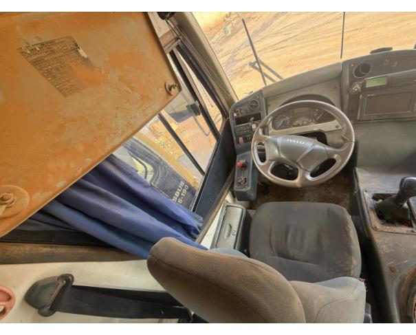 Foto de ONIBUS IVECO/GRANCLASS 150S21E, DIESEL, AMARELA, 2016/2017, CHASSI: 93ZA01LF0H8930882, RENAVAM: 01114103729, NO ESTADO EM QUE SE ENCONTRA.