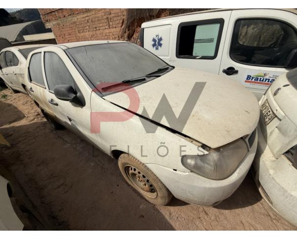 Foto de AUTOMOVEL FIAT/PALIO FIRE, ALCOOL/GASOLINA, 2014/2015, BRANCA, CHASSI: 9BD17122LF5949617, RENAVAM: 01012219051, NO ESTADO EM QUE SE ENCONTRA.