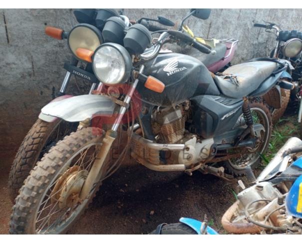 Foto de PASSAGEIRO / HONDA / CG 125 FAN ES / Placa: HEG7672 / UF: MG / Município: Santa Maria do Suaçuí / Ano fabricação: 2009 / Ano modelo: 2009 / Cor: PRETA / Chassi: 9C2JC41209R045479 / Motor: JC41E29045479 / RENAVAM: 00168225573, NO ESTADO EM QUE SE ENCONTRA