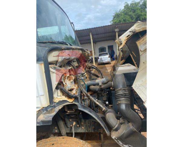 Foto de CARGA / CAMINHAO M.BENZ/L 1318, BRANCA, DIESEL, 2010/2010, PLACA HLF-3897, CHASSI: 9BM694000AB736802, RENAVAM: 00234681764,, NO ESTADO EM QUE SE ENCONTRA. 