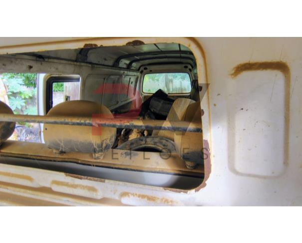 Foto de CAMINHONE I/HYUNDAI H100 VANGLEL, 2001/2001, BRANCA ,DIESEL, CHASSI: ...99674, NO ESTADO EM QUE SE ENCONTRA.