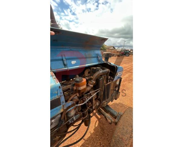 Foto de TRATOR FORD 3030, AZUL, ANO 1998, NO ESTADO EM QUE SE ENCONTRA.