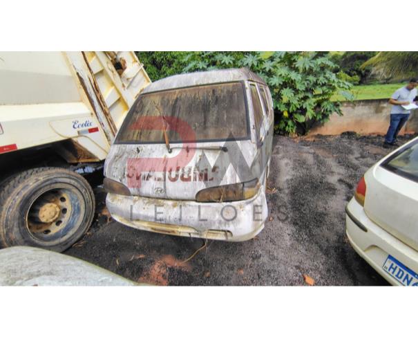 Foto de CAMINHONE I/HYUNDAI H100 VANGLEL, 2001/2001, BRANCA ,DIESEL, CHASSI: ...99674, NO ESTADO EM QUE SE ENCONTRA.