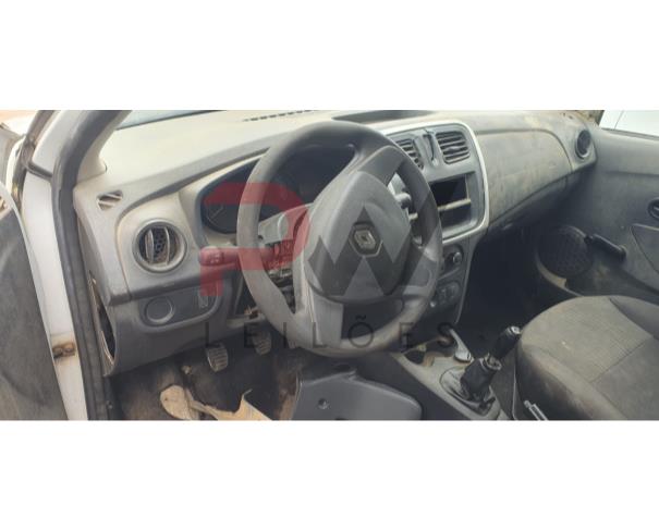 Foto de PASSAGEIRO / AUTOMOVEL RENAULT/SANDERO AUTH 10, ALCOOL/GASOLINA, BRANCA, 2014//2015, PLACA PUS-7466, CHASSI: 93Y5SRD04FJ509987, RENAVAM: 01018098213, NO ESTADO EM QUE SE ENCONTRA.