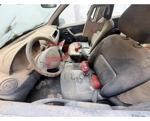 Foto de AUTOMOVEL RENAULT/SANDERO AUT1016V, ALCOOL/GASOLINA, BRANCA, 2013/2014, CHASSI: 93YBSR6RHEJ774291, RENAVAM: 00553453327, NO ESTADO EM QUE SE ENCONTRA.