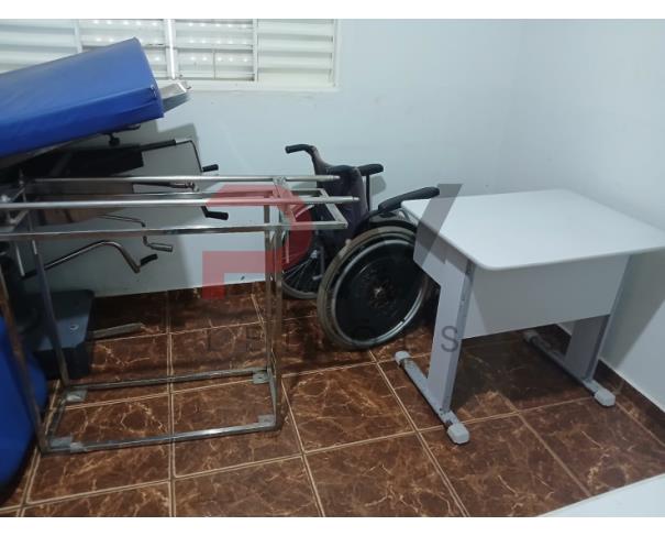 Foto de SUCATAS FERROSAS, SUCATAS ODONTOLÓGICAS, SUCATAS HOSPITALARES, ENTRE OUTROS, NO ESTADO EM QUE SE ENCONTRA.