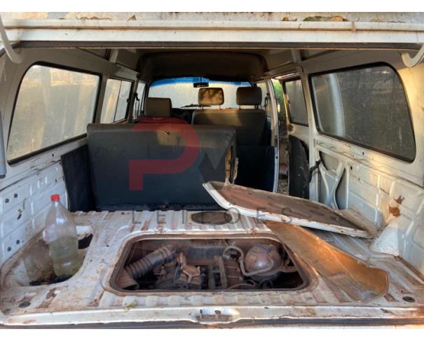 Foto de CAMIONETA VW/KOMBI, ALCOOL/GASOLINA, BRANCA, 2007/2007, CHASSI: ...10077, NO ESTADO EM QUE SE ENCONTRA. 