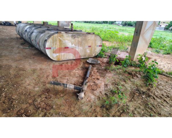 Foto de LOTE CONTENDO 01 TANQUE PIPA PARA CAMINHAO, NO ESTADO EM QUE SE ENCONTRA.