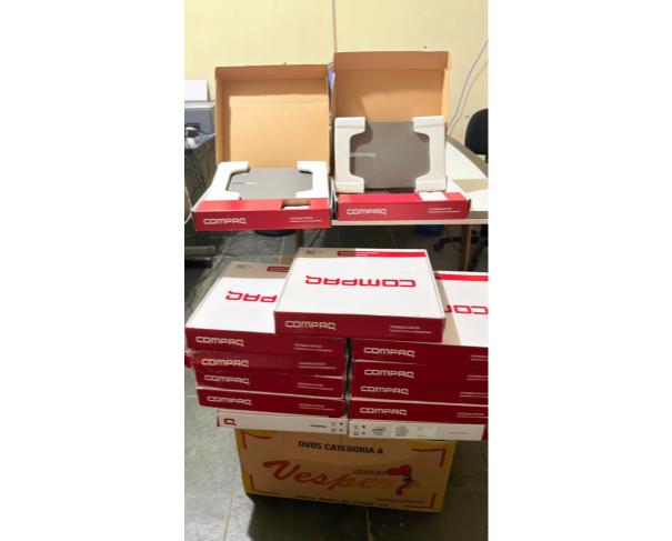 Foto de LOTE CONTENDO NOTEBOOKS COMPAQ, NO ESTADO EM QUE SE ENCONTRA.