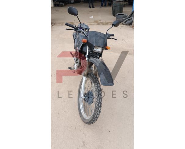 Foto de PAS/MOTOCICLETA HONDA/XRL 125 ES, GASOLINA, 2001/2001, PRETA, RENAVAM: 756936977, CHASSI: 9C2JD17201R008111, NO ESTADO EM QUE SE ENCONTRA.