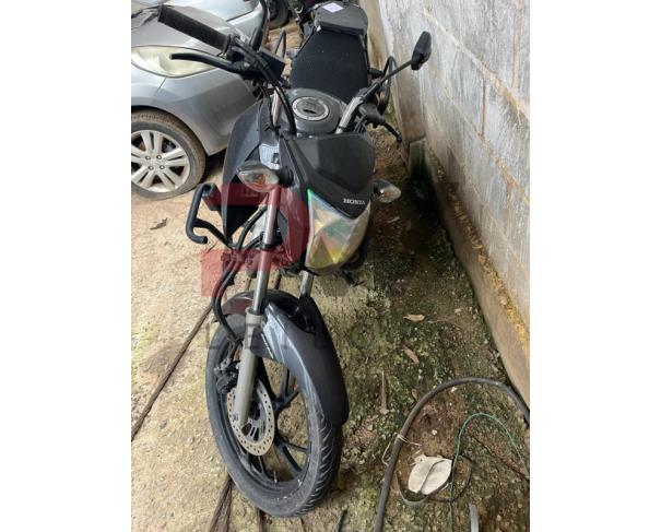 Foto de PASSAGEIRO / HONDA / CG 160 FAN / PLACA: QQZ4723 / UF: MG / MUNICÍPIO: LEOPOLDINA / ANO FABRICAÇÃO: 2019 / ANO MODELO: 2019 / CINZA / CHASSI: 9C2KC2200KR071592 / MOTOR: KC22E0K071619 / RENAVAM: 01193803265, NO ESTADO EM QUE SE ENCONTRA.