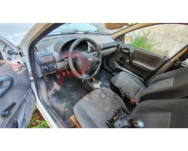 Foto de I/CHEVROLET CLASSIC LS, ALCOOL/GASOLINA, BRANCA, 2014/2015, CHASSI: 8AGSU19F0FR105792, RENAVAM: 01015177082, NO ESTADO EM QUE SE ENCONTRA. 