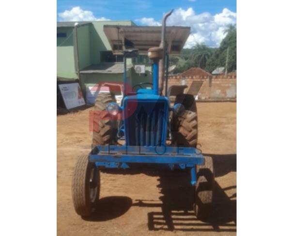 Foto de TRATOR FORD 4600, ANO 1984, SÉRIE V180610, NO ESTADO EM QUE SE ENCONTRA.