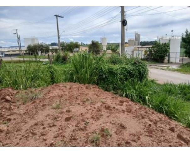 Foto de Lote nº 54, Quadra nº 07, situado na Rua Imbiara, no loteamento denominado Distrito Industrial, Araxá/MG, com área de 1.882,19m², matriculado sob nº 19.619 no Registro de Imóveis de Araxá.