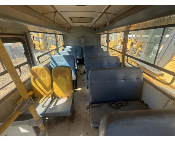 Foto de ONIBUS, VW/NEOBUS MINI ESC, AMARELA, 2018/2019, DIESEL, CHASSI: 9532M52P0KR910407, RENAVAM: 01162086006, NO ESTADO EM QUE SE ENCONTRA.