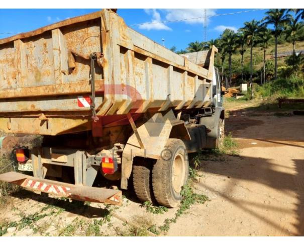 Foto de CARGA/CAMINHÃO FORD/CARGO 1317 E, 2009/2010, DIESEL, PRATA, PLACA: HLF-2251, RENAVAM: 00192763539, CHASSI: 9BFXCE2U9ABB43997, NO ESTADO EM QUE SE ENCONTRA.