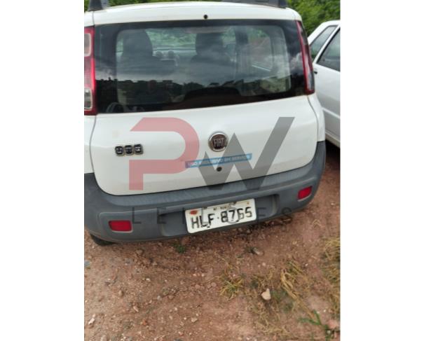 Foto de AUTOMOVEL FIAT/UNO WAY 1.0, ALCOOL/GASOLINA, BRANCA, 2012/2012, CHASSI: 9BD195162C0337217, RENAVAM: 00463084454, NO ESTADO EM QUE SE ENCONTRA.