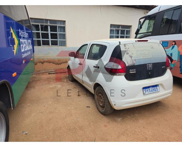 Foto de AUTOMOVEL, FIAT/MOBI EASY, BRANCA, 2016/2017, ALCOOL/GASOLINA, CHASSI: 9BD341A4XHY449175, RENAVAM: 01107423179, NO ESTADO EM QUE SE ENCONTRA.