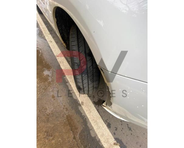 Foto de AUTOMOVEL VW/GOL 1.0L MC4, RENAVAM Nº 01194520631, CHASSI Nº 9BWAG45U0LT019935, ANO FABRICAÇÃO 2019, ANO MODELO 2020, COR BRANCA, FLEX (ÁLCOOL/GASOLINA), 84 CV, VEÍCULO DE 5 PASSAGEIROS, NO ESTADO EM QUE SE ENCONTRA.