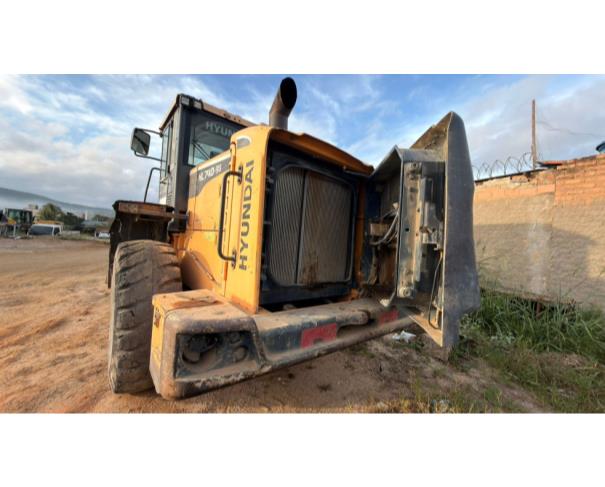 Foto de PÁ CARREGADEIRA HYUNDAI, HL740-9S, AMARELA, ANO 2014, Nº DE IDENT: HBRH740DEE0000411, NO ESTADO EM QUE SE ENCONTRA.